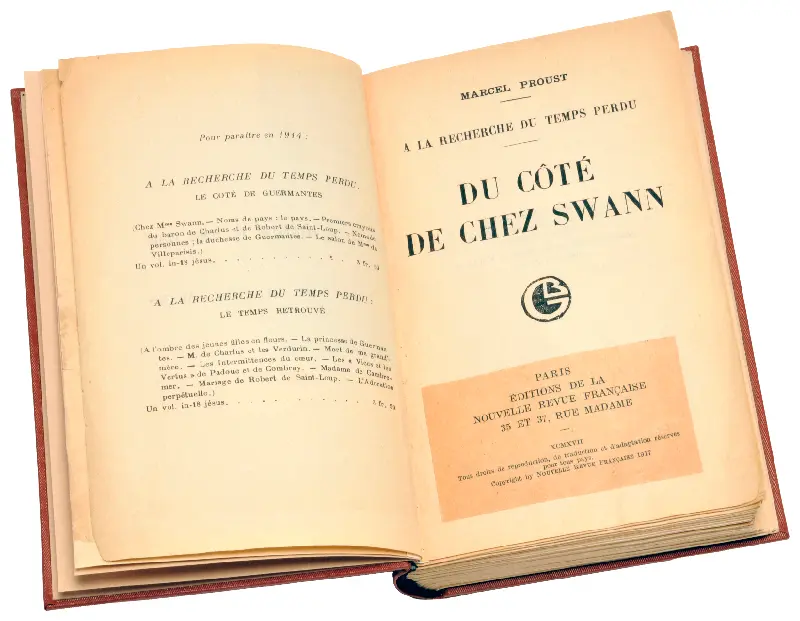 Recouvrure par Gallimard de l'édition Grasset de Du côté de chez Swann de Marcel Proust, 1917. Archives Éditions Gallimard.