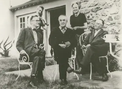 Georges Lambrichs, Frédéric et Jean Paulhan, Dominique Aury et Marcel Arland vers 1965. Coll. part.